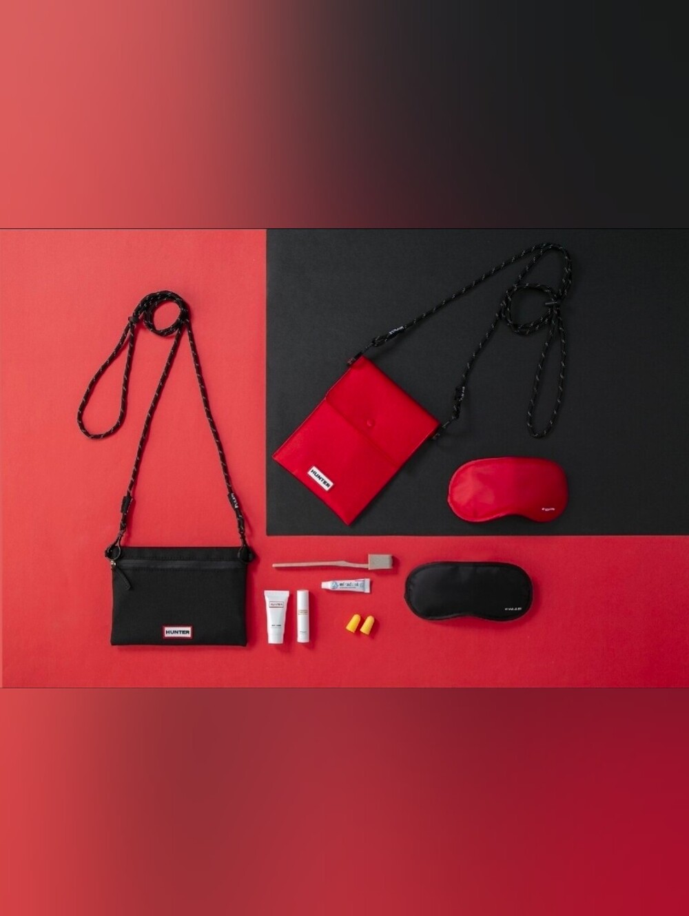 Amenity travel over night kit, Eva Air x Hunter, Midnight black
